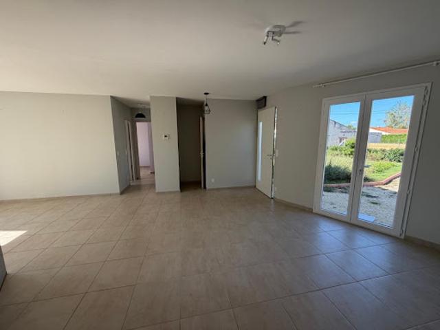 Vente Maison 3 pièces 69.15 m2 Saint Simon de Pellouaille