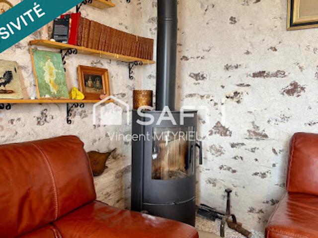 Vente Maison 3 pièces 76 m2 Saint Victor et Melvieu