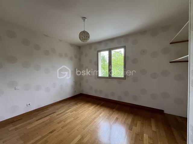 Vente Maison 3 pièces 77.7 m2 La Chapelle Gonaguet