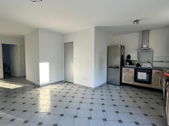 Vente Maison 3 pièces 78 m2 Saintes