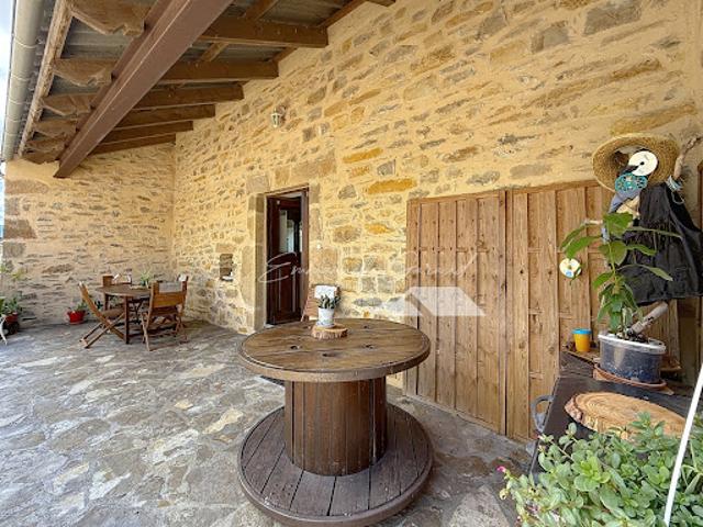 Vente Maison 3 pièces 82 m2 Lapanouse de Cernon