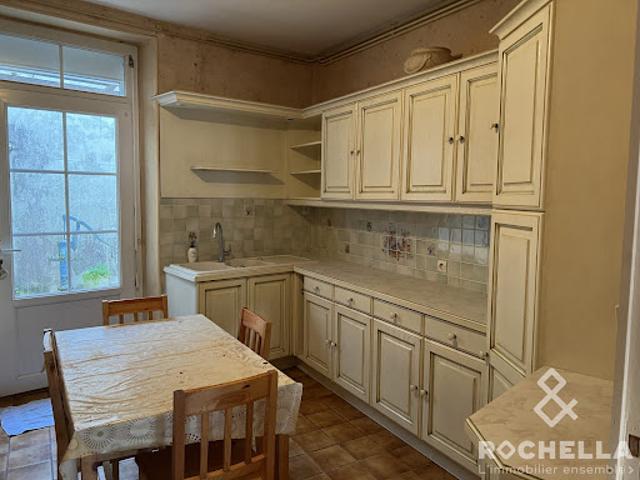Vente Maison 3 pièces 86 m2 Saint Jean d'Angély