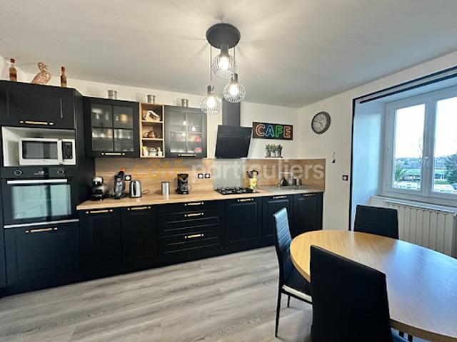 Vente Maison 3 pièces 98 m2 Sanssac l'Eglise
