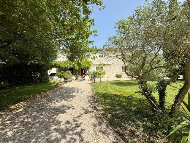 vente maison 10 Pièce s 377m² Noves