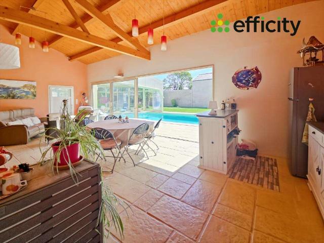 Vente maison 10 pièces Surgères 17