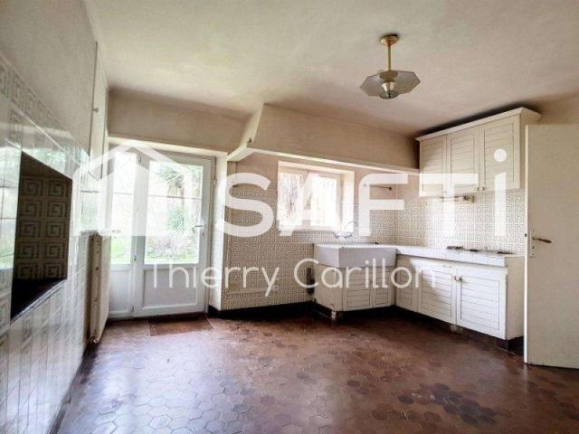 Vente maison 10 pièces Azay le Brûlé 79