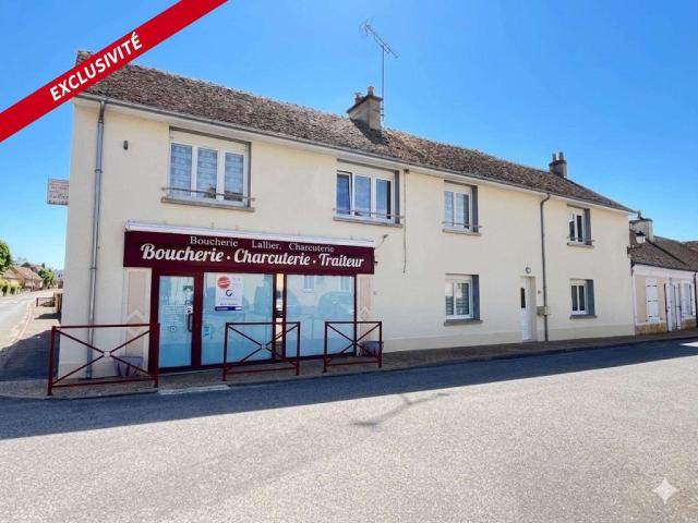 Vente maison 10 pièces Courgains 72