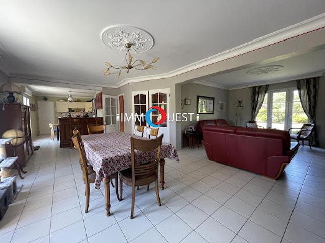 Vente Maison 10 pièces 142 m2 Bournonville