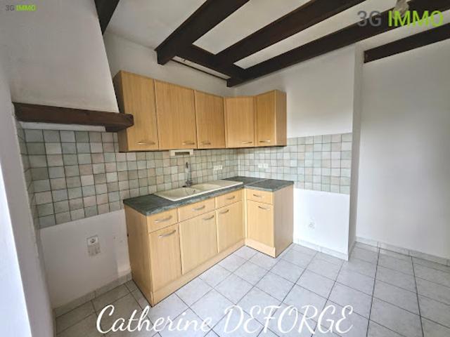 Vente Maison 10 pièces 145 m2 Montguyon
