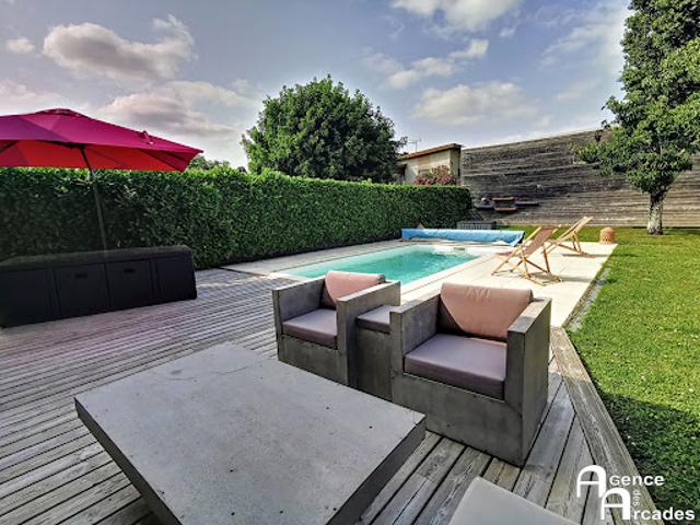 Vente Maison 10 pièces 157 m2 Arveyres