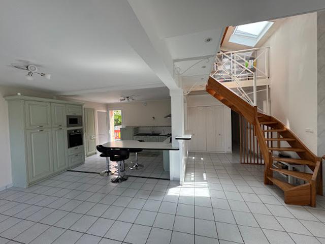 Vente Maison 10 pièces 177 m2 Veauche