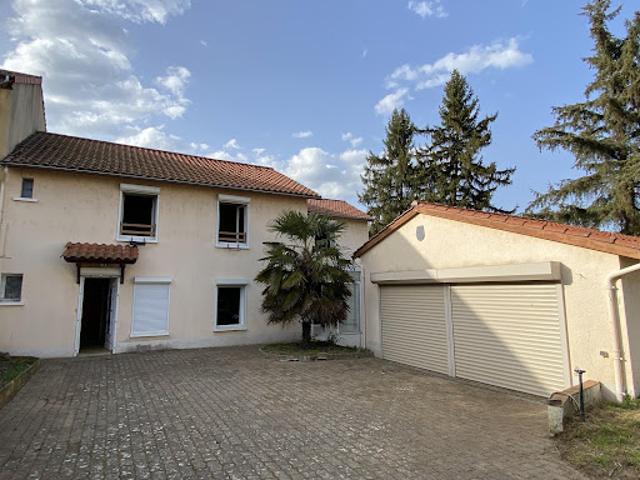 Vente Maison 10 pièces 175 m2 Massiac