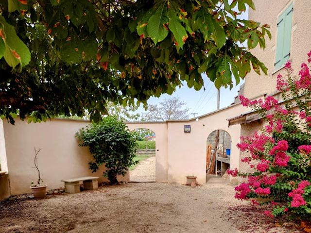 Vente Maison 10 pièces 183.94 m2 Corcelles en Beaujolais