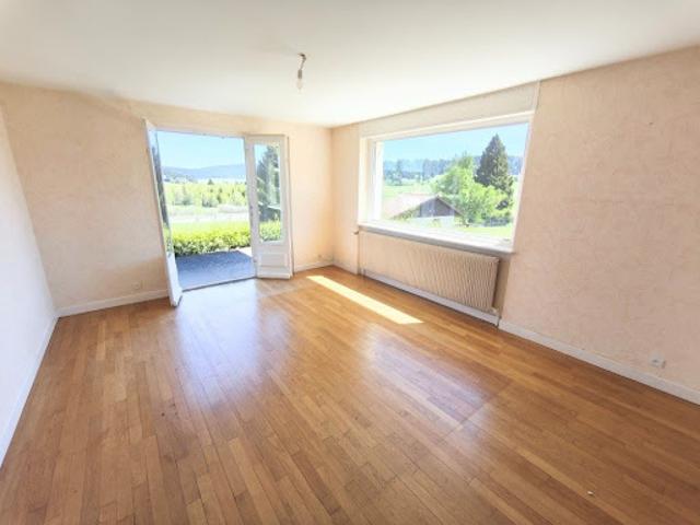 Vente Maison 10 pièces 183 m2 Vaux et Chantegrue