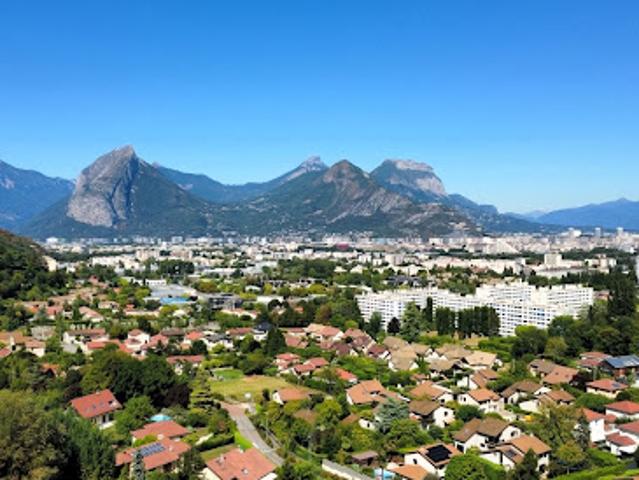 Vente Maison 10 pièces 180 m2 Seyssinet Pariset