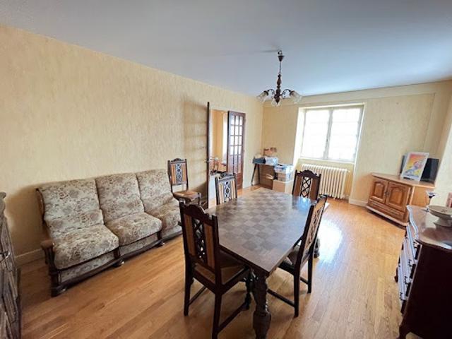 Vente Maison 10 pièces 181 m2 Barbezieux Saint Hilaire