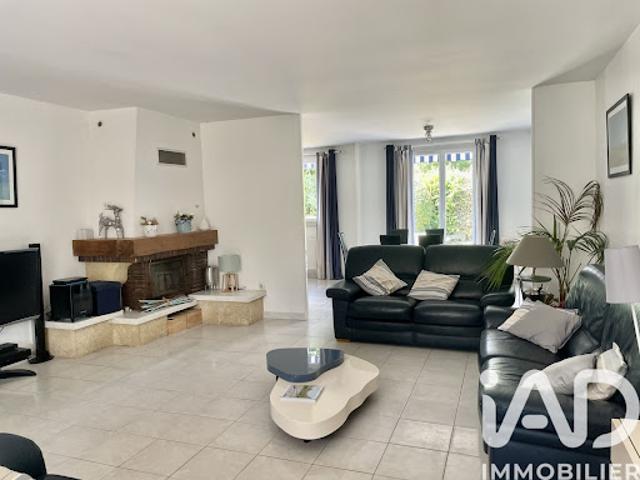 Vente Maison 10 pièces 181 m2 Etiolles