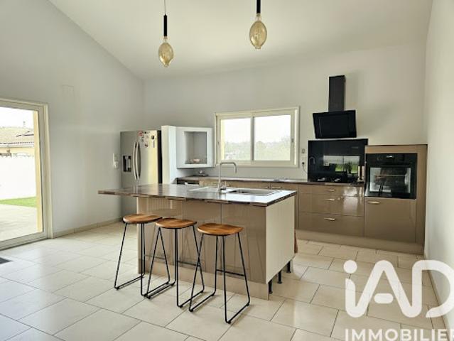 Vente Maison 10 pièces 186 m2 Saint fort sur le ne