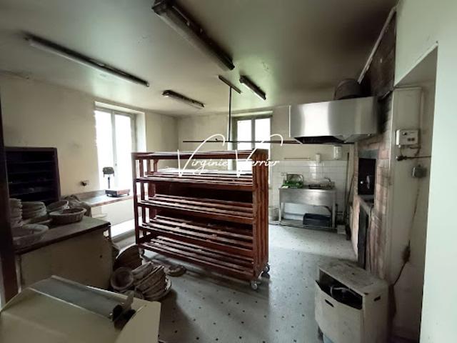 Vente Maison 10 pièces 190 m2 Hautefort