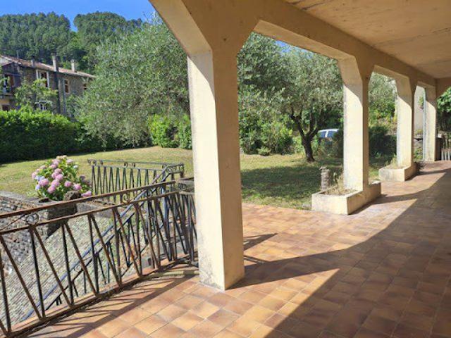 Vente Maison 10 pièces 197 m2 Saint Ambroix