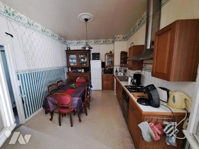 Vente Maison 10 pièces 196 m2 Luynes