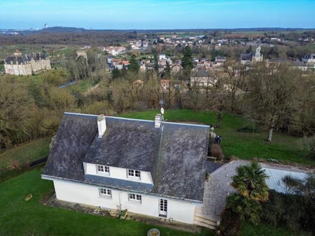 Vente Maison 10 pièces 196 m2 Saint Loup Lamairé