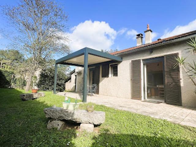 Vente Maison 10 pièces 121 m2 Ecully