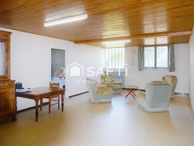 Vente Maison 10 pièces 240 m2 Vézeronce Curtin