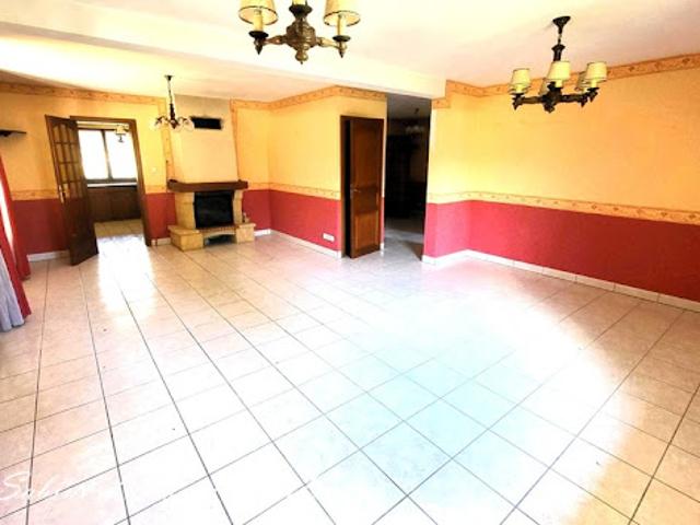 Vente Maison 10 pièces 240 m2 Courcelles lès Montbéliard