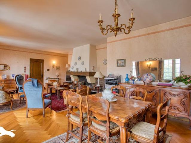 Vente Maison 10 pièces 240 m2 Le Bugue