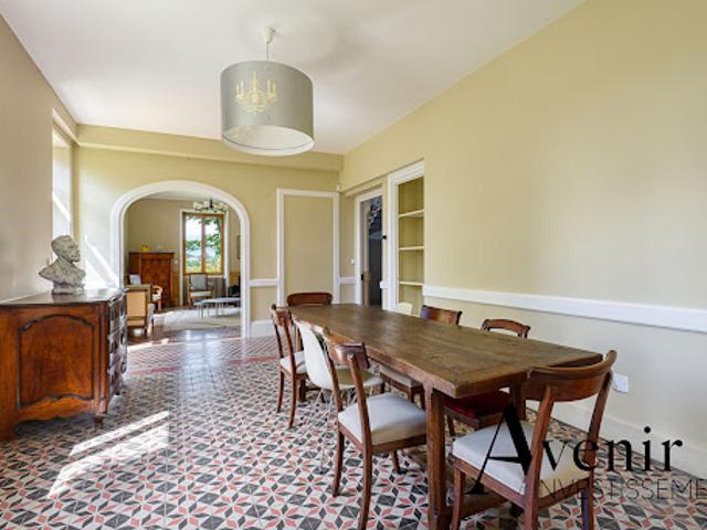 Vente Maison 10 pièces 240 m2 Limonest