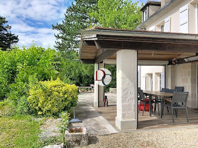 Vente Maison 11 pièces 240 m2 Senlis
