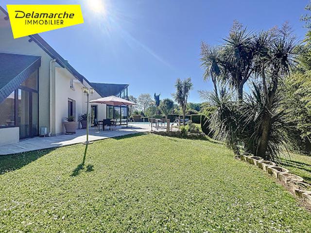 Vente Maison 10 pièces 241 m2 Avranches