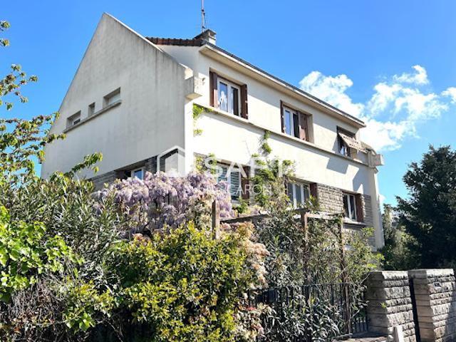 Vente Maison 10 pièces 241 m2 Clamart