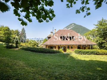 Vente Maison 10 pièces 242 m2 Menthon Saint Bernard