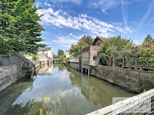 Vente Maison 10 pièces 247 m2 La Chartre sur le Loir