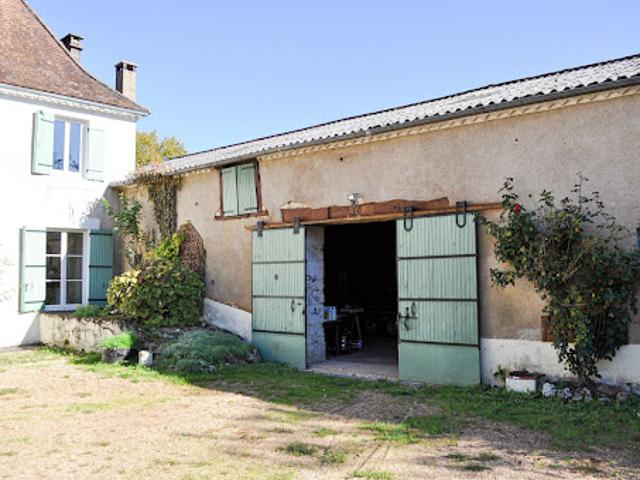 Vente Maison 10 pièces 247 m2 Savignac les Eglises