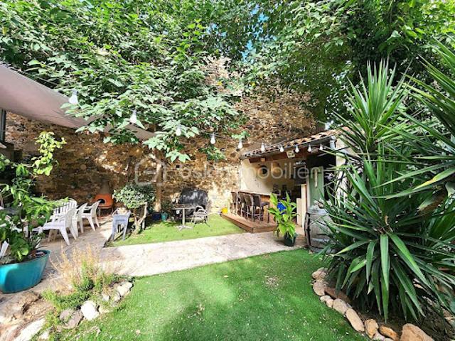 Vente Maison 10 pièces 246 m2 Adissan