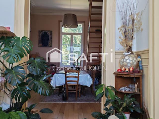 Vente Maison 10 pièces 246 m2 Clermont