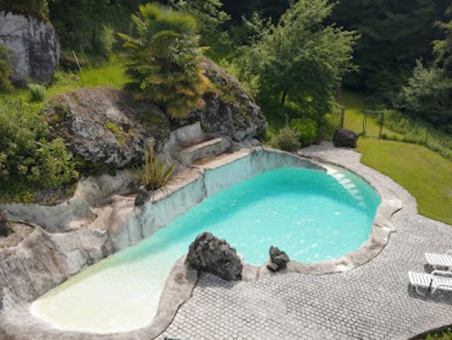 Vente Maison 10 pièces 250 m2 Tursac