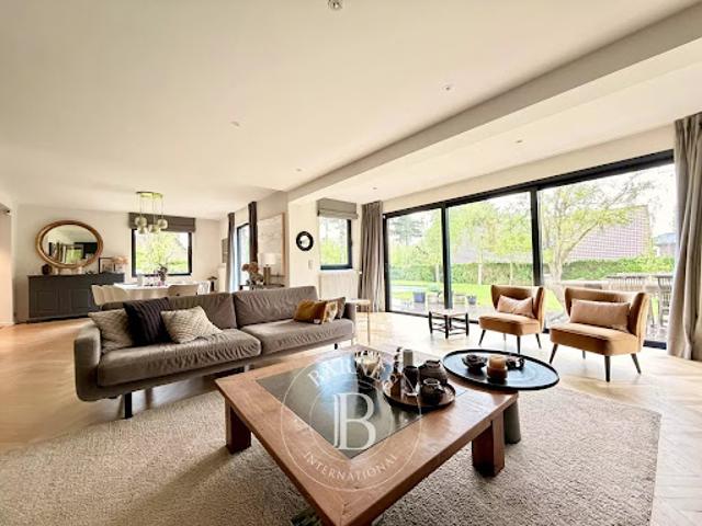 Vente Maison 10 pièces 250 m2 Croix