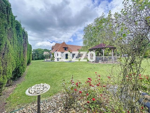 Vente Maison 10 pièces 250 m2 Fauguernon