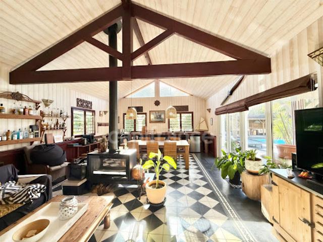 Vente Maison 10 pièces 250 m2 Lacanau