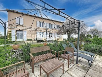 Vente Maison 10 pièces 250 m2 Montpezat de Quercy