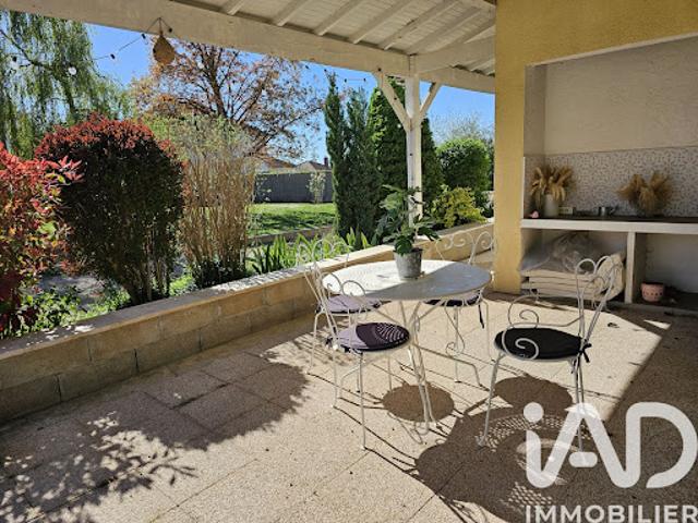 Vente Maison 10 pièces 251 m2 Montceau les Mines
