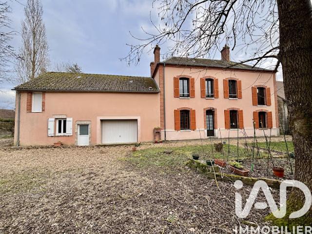 Vente Maison 10 pièces 252 m2 Auxy