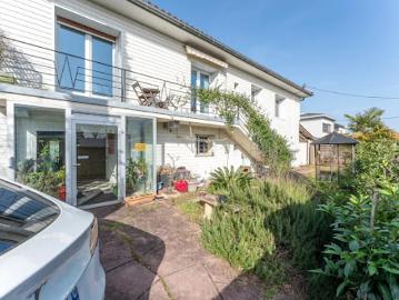 Vente Maison 10 pièces 252 m2 Bordeaux