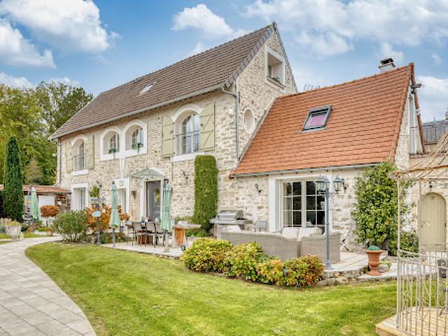 Vente Maison 10 pièces 257 m2 Jambville