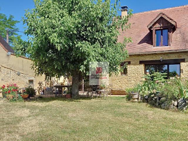 Vente Maison 10 pièces 257 m2 Plazac