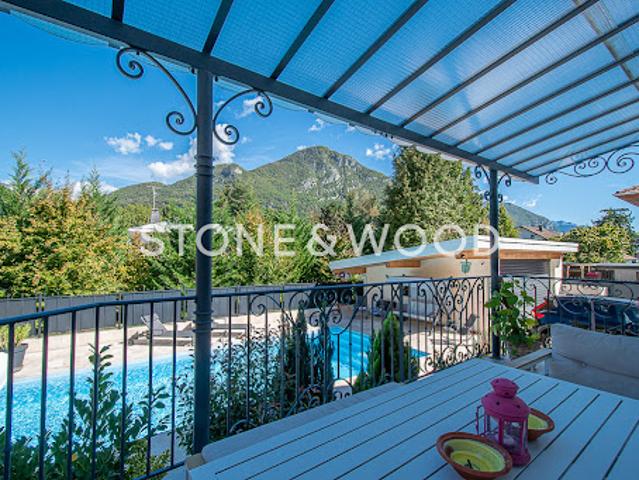 Vente Maison 10 pièces 254 m2 Annecy le Vieux